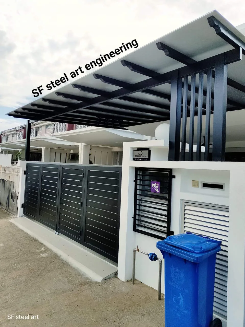 Pandangan sisi projek awning dan main gate